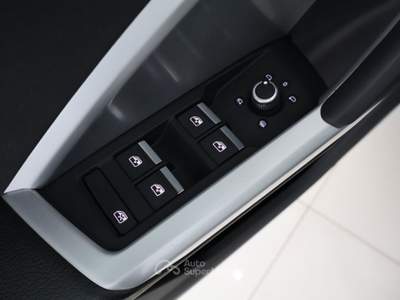 Audi Q3 35 2.0 tdi Business s-tronic Grigio usata Ceglie Messapica