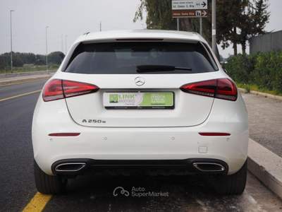 Mercedes-Benz Classe A e hybrid EQ Sport Bianco usata Bari
