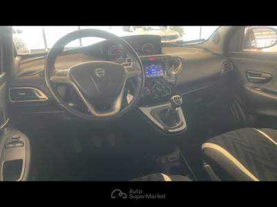 Lancia Ypsilon 1.2 69 CV 5 porte GPL Ecochic Gold Rosso usata Castenaso