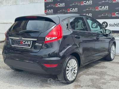 Ford Fiesta 5 porte Titanium Nero usata Giugliano in Campania