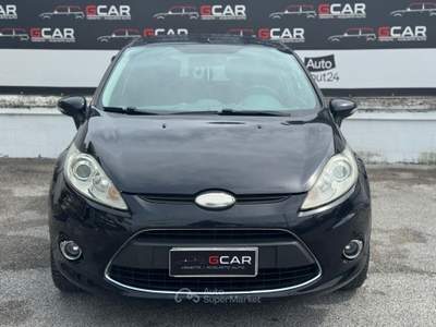 Ford Fiesta 5 porte Titanium Nero usata Giugliano in Campania
