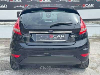 Ford Fiesta 5 porte Titanium Nero usata Giugliano in Campania