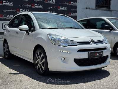 Citroen C3 PureTech 82 Exclusive Bianco usata Giugliano in Campania