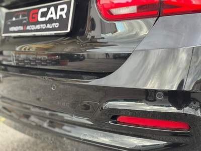 BMW Serie 3 320d 316 320d Touring Luxury Nero usata Giugliano in Campania