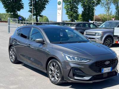 Ford Focus 1.0 EcoBoost Hybrid 125 CV 5p. ST-Line Grigio usata Massarosa