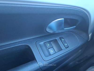 Volkswagen up! up! 5p 2017 5p 1.0 evo Move 65cv Bianco usata Pompei