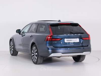Volvo V90 Cross Country B4 (d) 197CV AWD AUT ULTIMATE Blu/Azzurro usata Bassano del Grappa