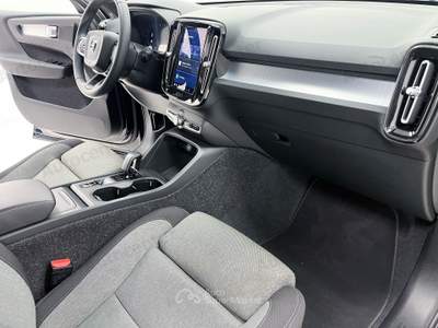 Volvo XC40 XC40 B3 163CV AUT CORE Nero usata Bassano del Grappa