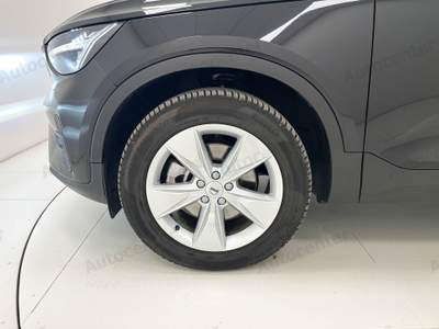 Volvo XC40 XC40 B3 163CV AUT CORE Nero usata Bassano del Grappa