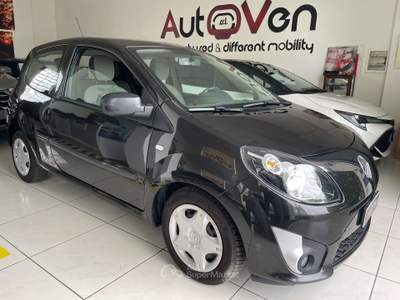 Renault Twingo Twingo II 2007 1.2 lev Dynamique CL 75cv Nero usata Lonate Pozzolo