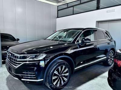 Volkswagen Touareg 3.0 V6 TDI 231CV 4Motion Tiptronic Nero usata Napoli
