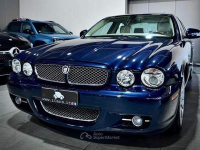 Jaguar XJ 2.7d V6 207CV Sovereign Blu/Azzurro usata Napoli