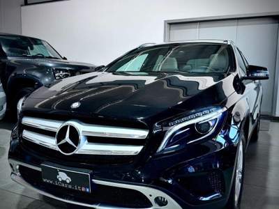 Mercedes-Benz GLA d 136CV Executive Tetto Apribile Nero usata Napoli