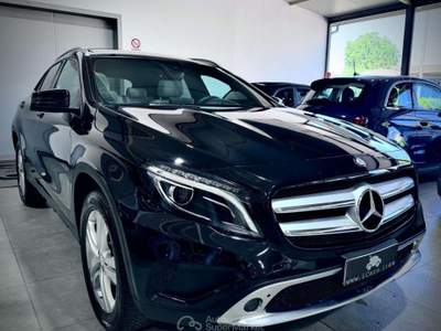 Mercedes-Benz GLA d 136CV Executive Tetto Apribile Nero usata Napoli