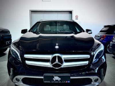 Mercedes-Benz GLA d 136CV Executive Tetto Apribile Nero usata Napoli