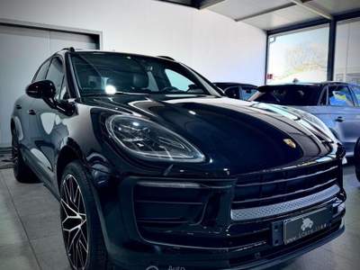 Porsche Macan Macan 2.0 265CV PDK Nero usata Napoli