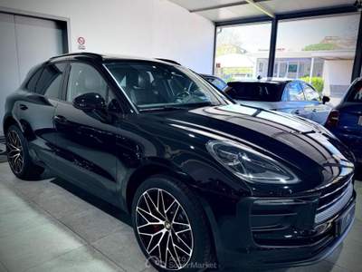 Porsche Macan Macan 2.0 265CV PDK Nero usata Napoli