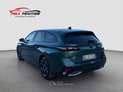 Peugeot 308 308 BlueHDi 130 EAT6 S&S SW Allure Verde usata San Severo