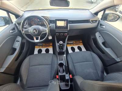 Renault Clio TCe 12V 90 CV 5 porte Business Bronzo usata Casatisma