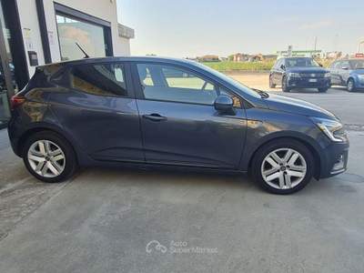 Renault Clio TCe 12V 90 CV 5 porte Business Bronzo usata Casatisma
