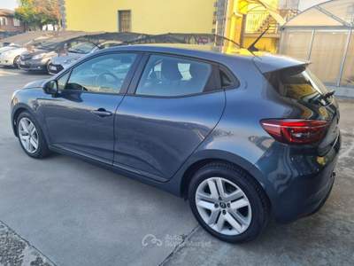 Renault Clio TCe 12V 90 CV 5 porte Business Bronzo usata Casatisma