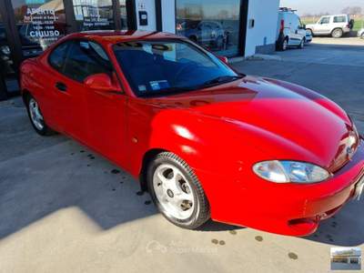 Hyundai Coupe 1.6i 16V Air Rosso usata Casatisma