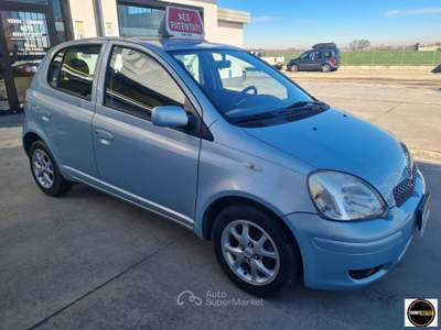 Toyota Yaris 1.3 5p. Argento usata Casatisma
