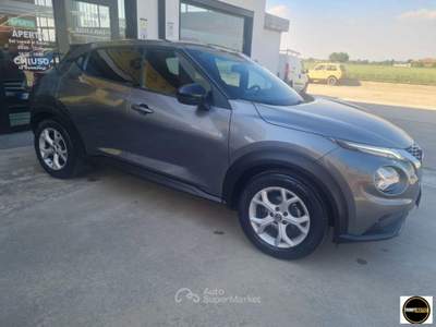Nissan Juke Benzina-Neopatentati-Anno 2022 Argento usata Casatisma
