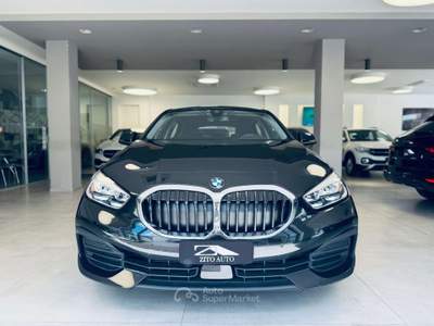 BMW Serie 1 118d d Business Advantage auto Nero usata San Michele Salentino