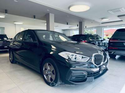 BMW Serie 1 118d d Business Advantage auto Nero usata San Michele Salentino