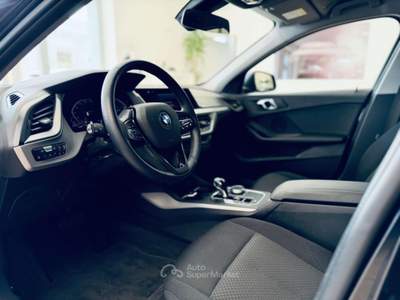 BMW Serie 1 118d d Business Advantage auto Nero usata San Michele Salentino