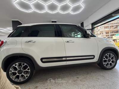 Fiat 500L 120 CV Trekking Bianco usata Andria