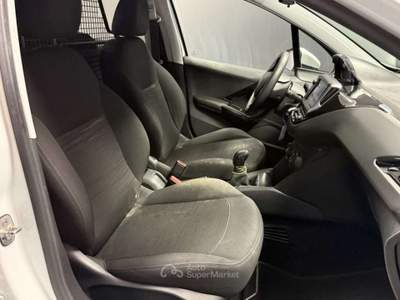 Peugeot 208 BlueHDi 75 CV Van Active 2 POSTI Bianco usata Este