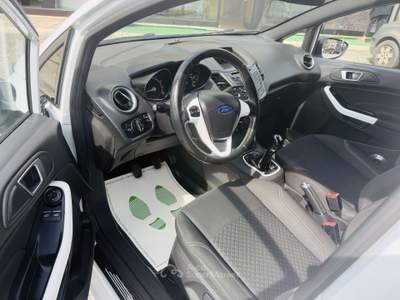 Ford Fiesta VI 5p 1.2 Black&White neopatentati Bianco usata Villadose