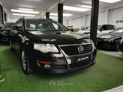 Volkswagen Passat Passat Variant 1.6 Trendline GPL Nero usata Torino