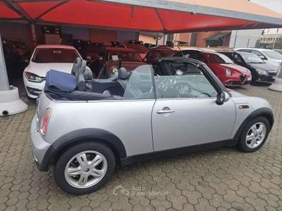 MINI Cooper Mini II R52 Cabrio 1.6 Argento usata Milano