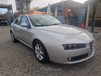 Alfa Romeo 159 159 Berlina 1.9 jts Progression 160cv Argento usata Milano