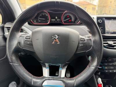 Peugeot 2008 Peugeot 2008 1.6 Blue HDI 120 GT Line #10376 Grigio usata Torino