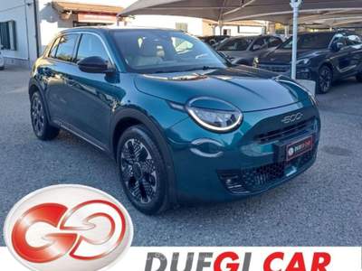 Fiat 600 Hybrid 100 CV DCT MHEV La Prima Blu/Azzurro usata Varese