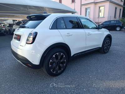 Fiat 600 Hybrid 100 CV DCT MHEV La Prima Bianco usata Varese