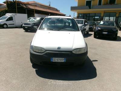 Fiat Strada 1.9 DIESEL PICK-UP 110000 KM CARROZZERIA COME DA FOTO Bianco usata Giugliano in Campania