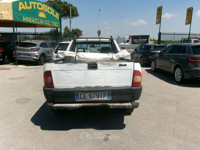 Fiat Strada 1.9 DIESEL PICK-UP 110000 KM CARROZZERIA COME DA FOTO Bianco usata Giugliano in Campania