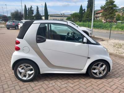 Smart ForTwo Smart 1.0 Cabrio MHD Pulse Automatica Bianco usata Corciano