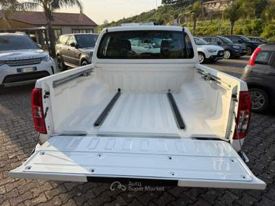 Nissan Navara NISSAN NAVARA 2.5 DCI 190 CV ANNO 2012  4 PORTE Bianco usata Corleone