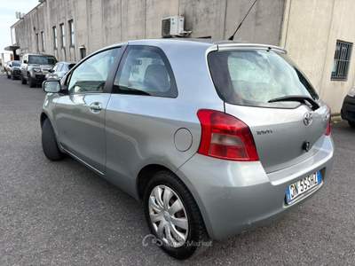 Toyota Yaris Sol 3porte ok neopatentati usata Cascina