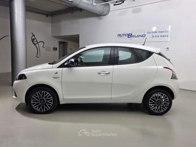 Lancia Ypsilon Ypsilon 1.0 firefly hybrid Alberta Ferretti s&s 70cv Bianco usata Bruino