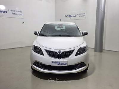 Lancia Ypsilon Ypsilon 1.0 firefly hybrid Alberta Ferretti s&s 70cv Bianco usata Bruino