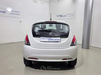 Lancia Ypsilon Ypsilon 1.0 firefly hybrid Alberta Ferretti s&s 70cv Bianco usata Bruino