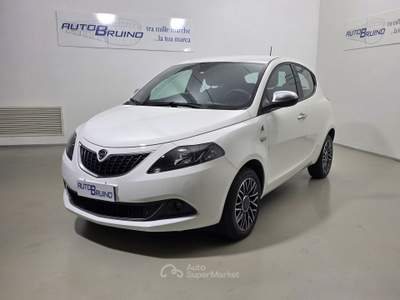 Lancia Ypsilon Ypsilon 1.0 firefly hybrid Alberta Ferretti s&s 70cv Bianco usata Bruino