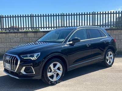 Audi Q3 35 2.0 tdi business advanced s-tronic Nero usata Fisciano